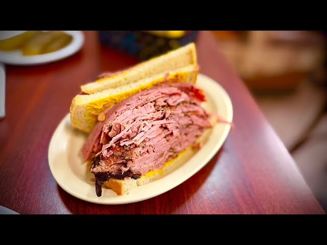 Lester's Deli in 1057 Bernard Ave W, Outremont