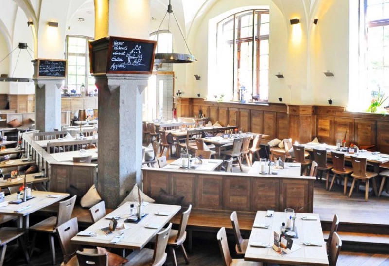 Der Pschorr beer hall at Viktualienmarkt Munich