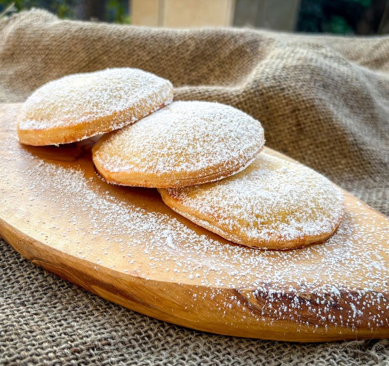 12 Best Sfogliatella Shops in Naples