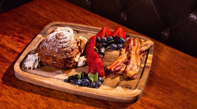 Skull's Rainbow Room in Printer's Alley — A historic jazz club and restaurant nestled in Printer's Alley, Skull's Rainbow 