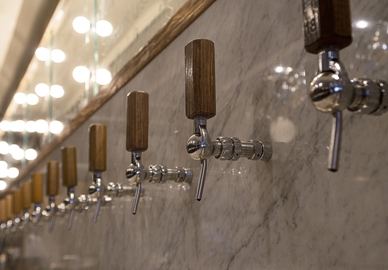 TØRST craft beer bar in Greenpoint, Brooklyn