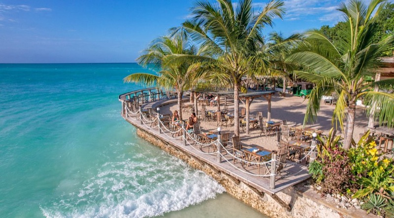 Maisha Nungwi Beach Bar in Zanzibar