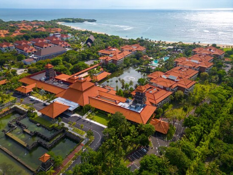 Ayodya Beach Club & Grill on Mengiat Beach in Nusa Dua