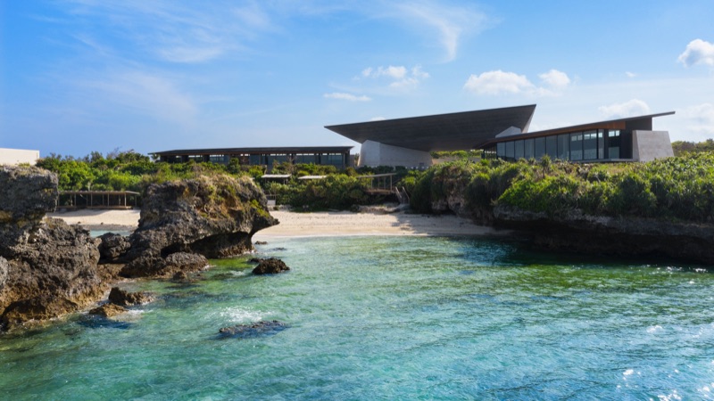 Banta Cafe cliff-side seating overlooking the ocean in Yomitan, Okinawa