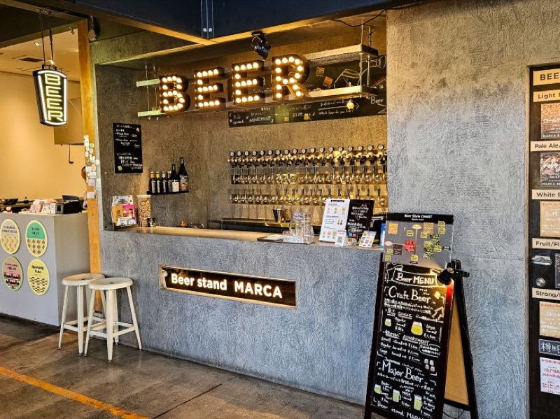 Voyager Standing bar in Osaka