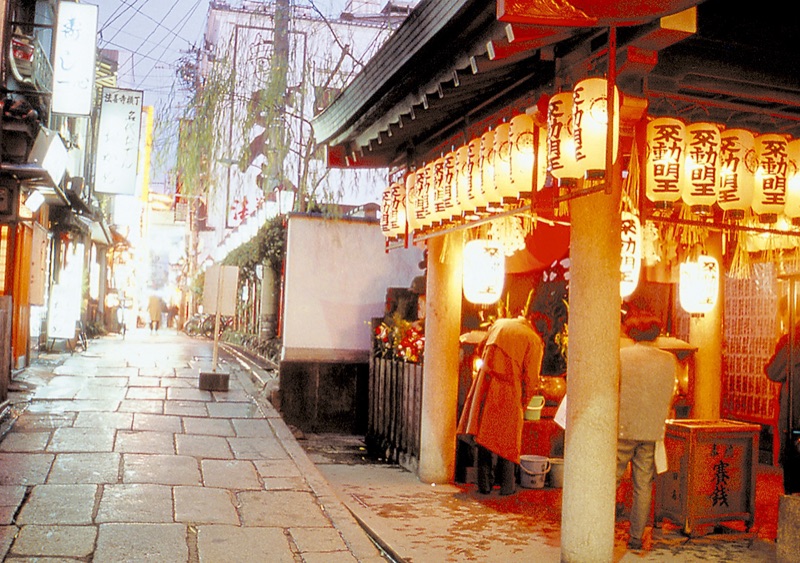 Hozenji Yokocho lantern-lit alley in Namba, Osaka