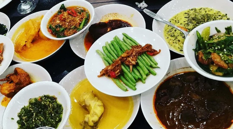 Rumah Makan Pagi Sore nasi rendang Padang