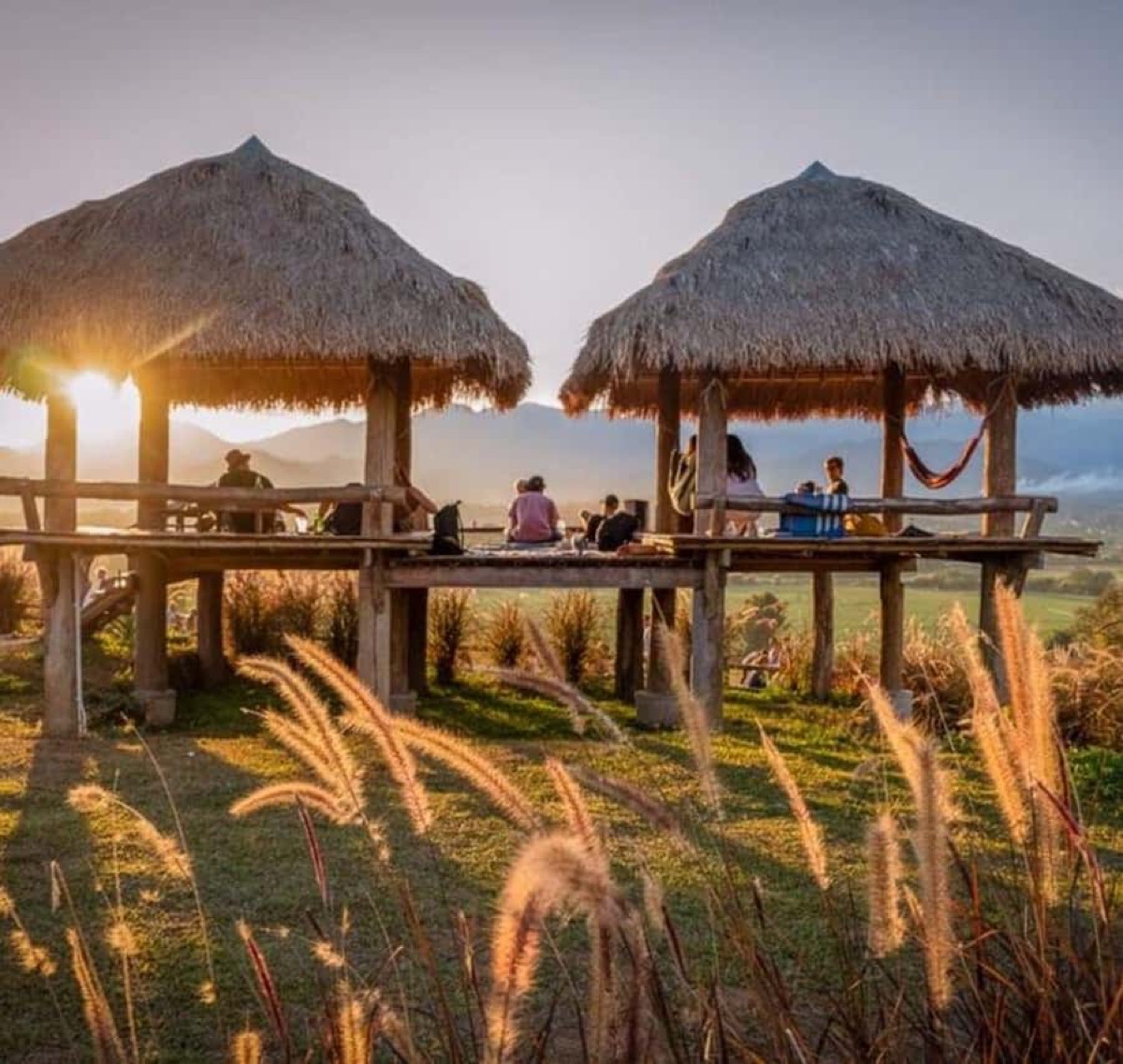 Two Huts Pai sunset viewpoint café