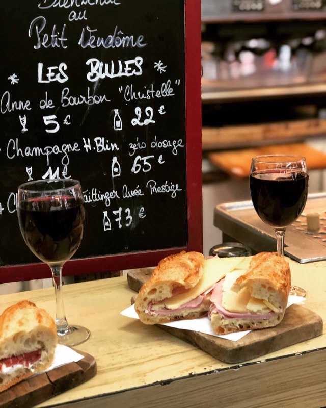 Le Petit Vendôme jambon-beurre sandwich shop in Paris