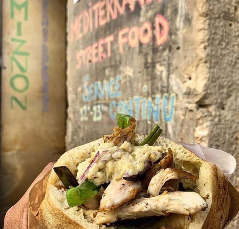 Miznon Israeli pita restaurant in Paris