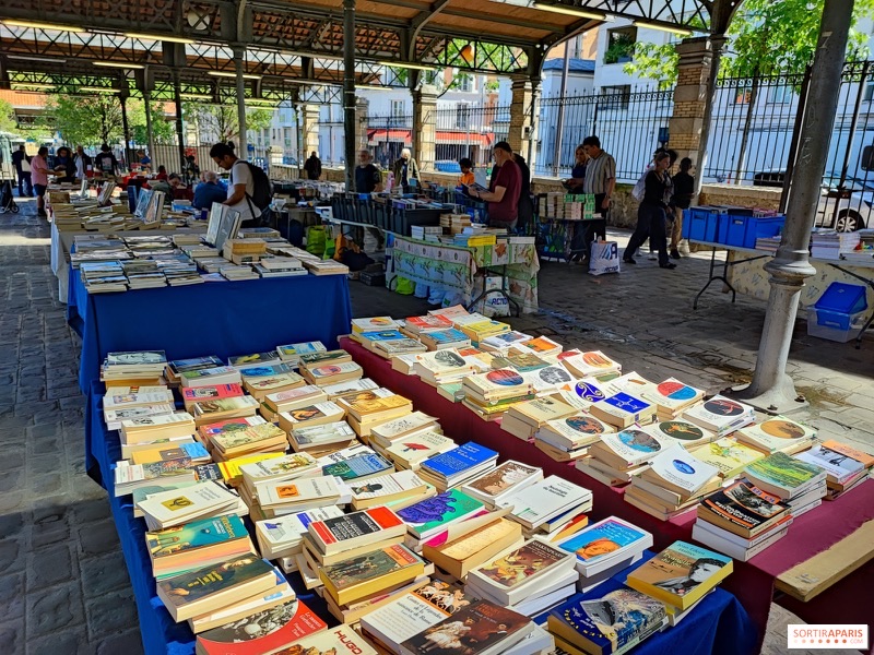 Marché du Livre Ancien et d'Occasion (Parc Georges Brassens) in 15e arrondissement, southwest Paris