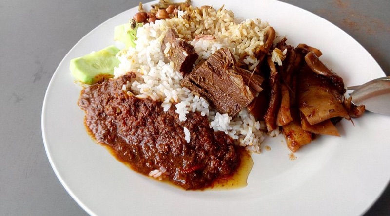 Nasi Lemak Tanglin sotong in PJ