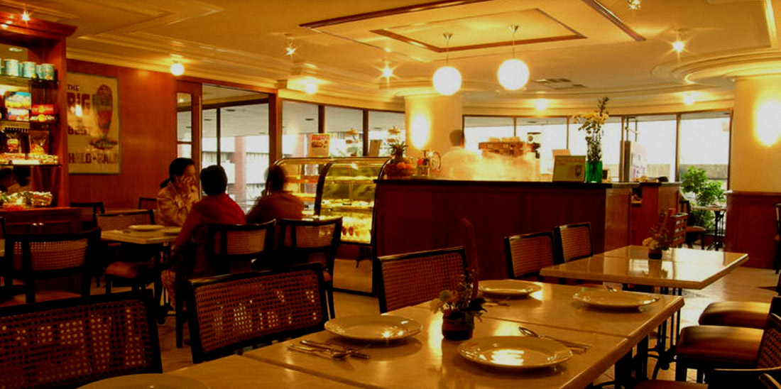 Milky Way classic Filipino restaurant in Makati