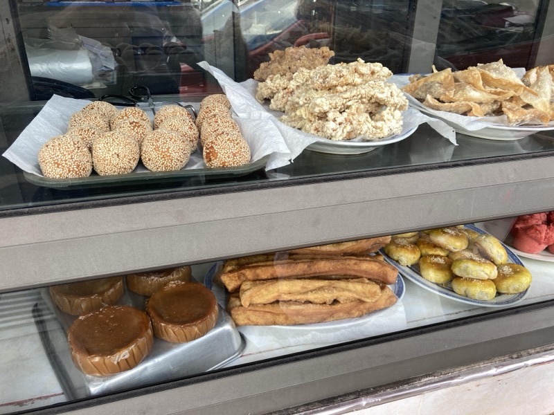 Boulettes (Hakka Dumplings) in Chinatown & Central Market