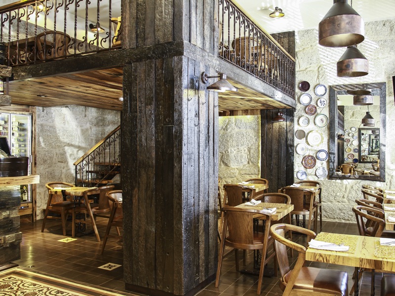 Brasão Cervejaria in Aliados, Porto