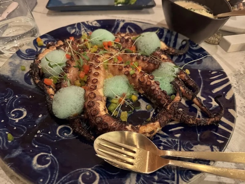 Tascö in Cedofeita — Tascö offers a vibrant and contemporary take on petiscos, blending traditional P