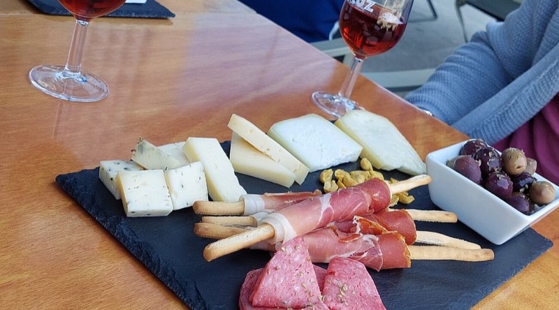 Espaço Porto Cruz in Vila Nova de Gaia waterfront