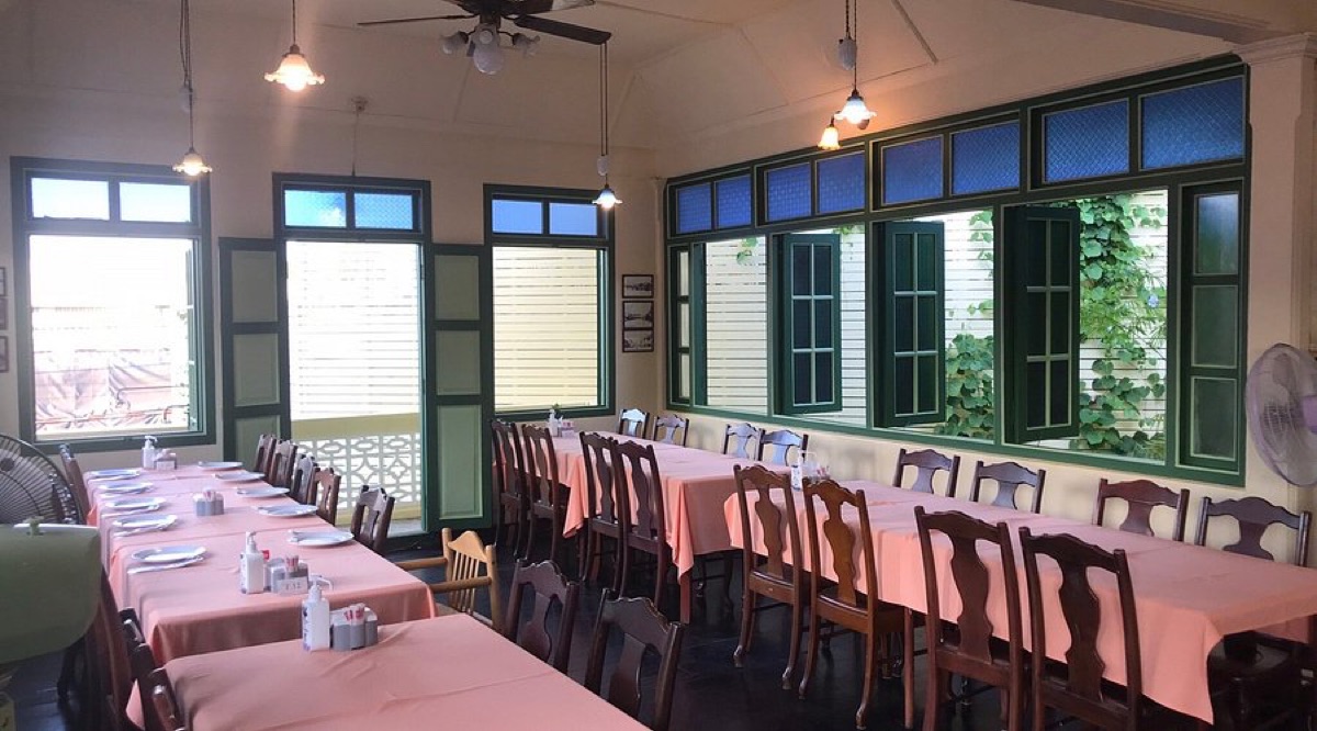 Raya Restaurant in Phuket Old Town