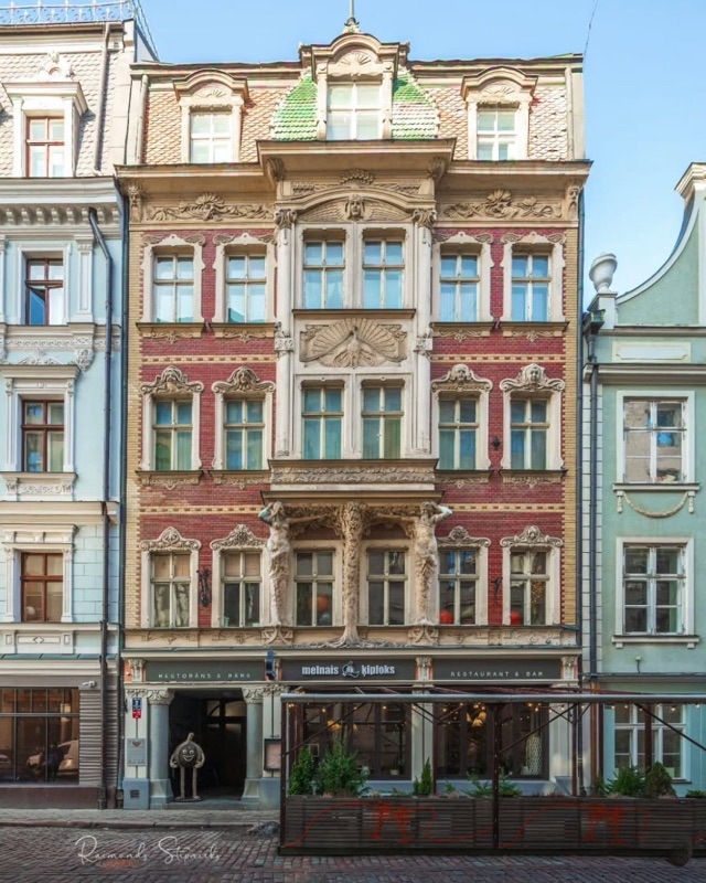 Strēlnieku iela (Strēlnieku Street)