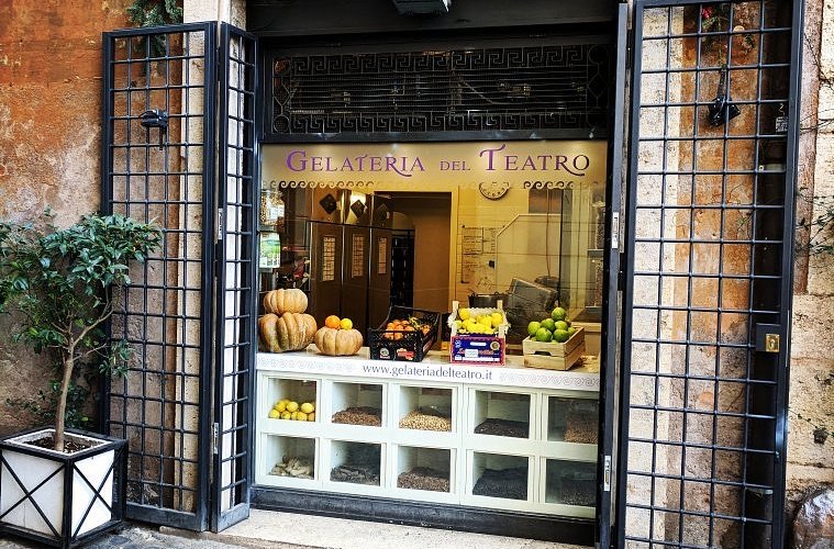 Gelateria del Teatro in Via dei Coronari