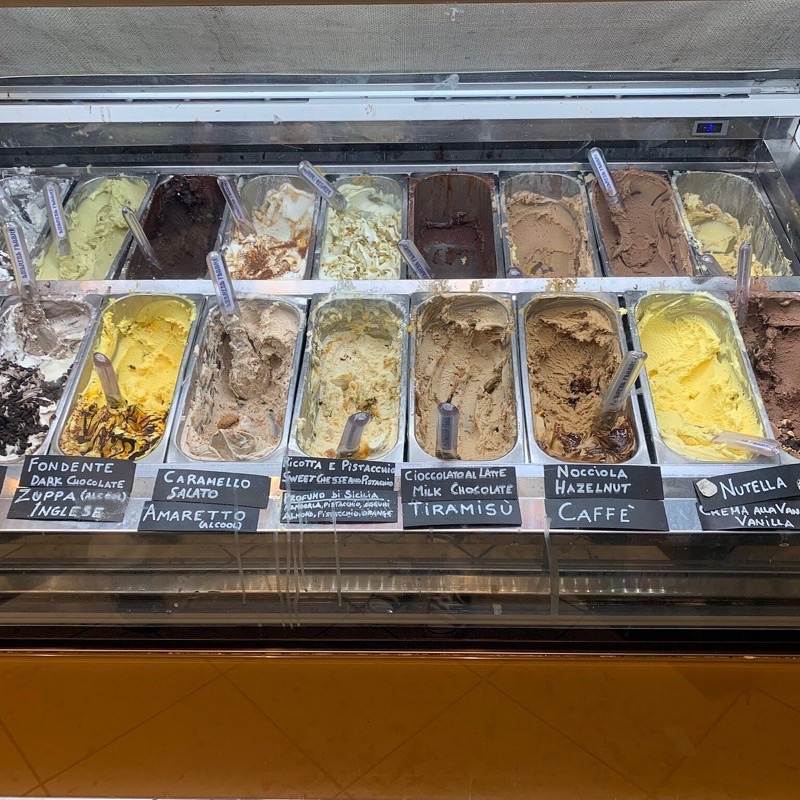 Old Bridge Gelateria in Viale dei Bastioni di Michelangelo