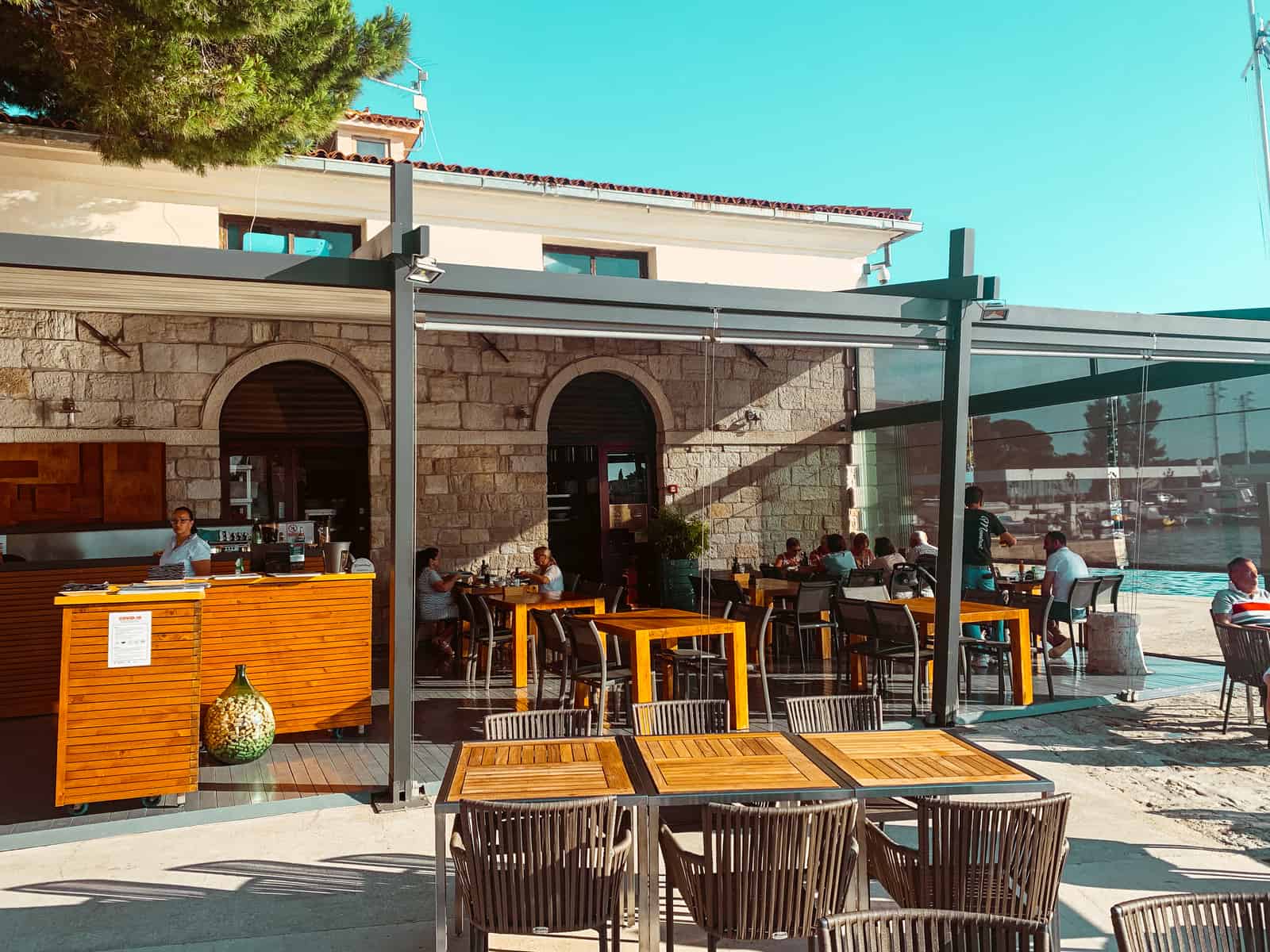 Maestral in Near Old Town