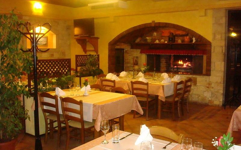 Restaurant Orca in Škaraba (outside city center)