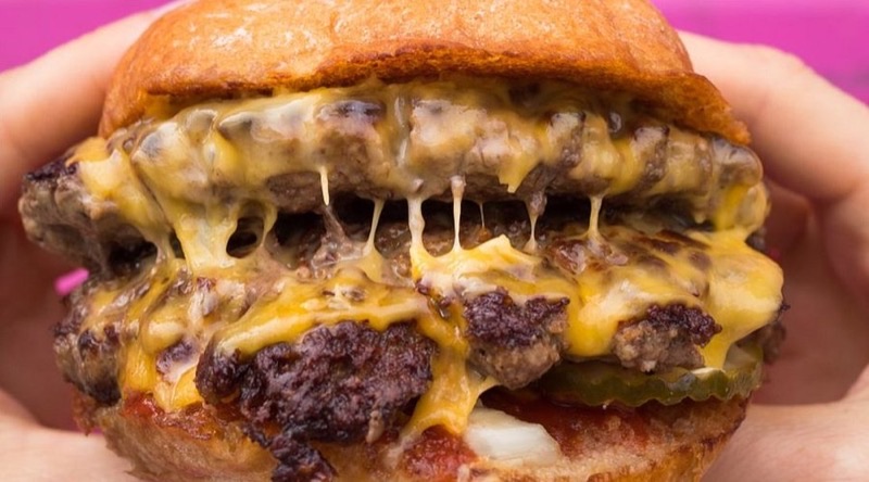 Burger Lounge in Hillcrest — Burger Lounge delivers a gourmet experience with a conscience, focusing on grass