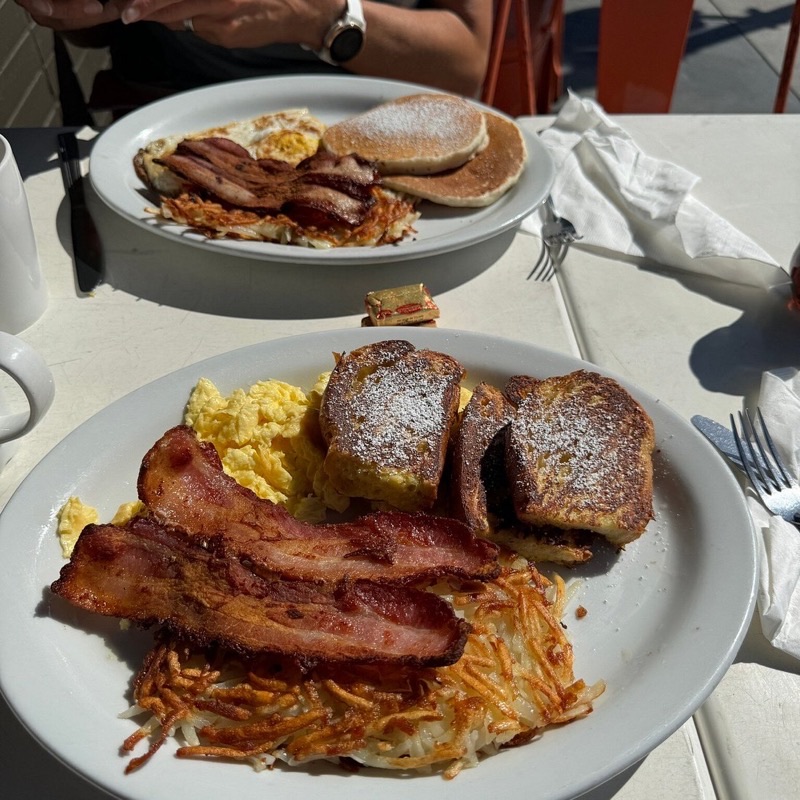 Toast Eatery in Russian Hill — Toast Eatery is a straightforward, friendly diner offering classic American brea