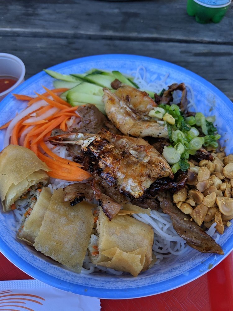 The Noodle House in Rohrmoser — While offering a broader Asian menu, The Noodle House has earned a reputation fo