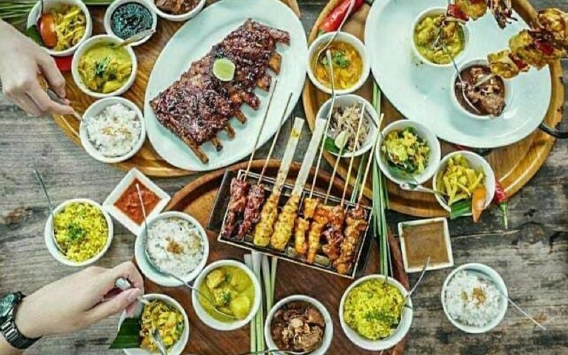 Warung Nia nasi goreng in Seminyak, Bali