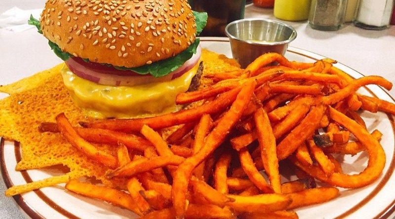 Brooklyn The Burger Joint Sinsa in Garosu-gil, Gangnam-gu — Brooklyn The Burger Joint brings a slice of classic American diner culture to Se