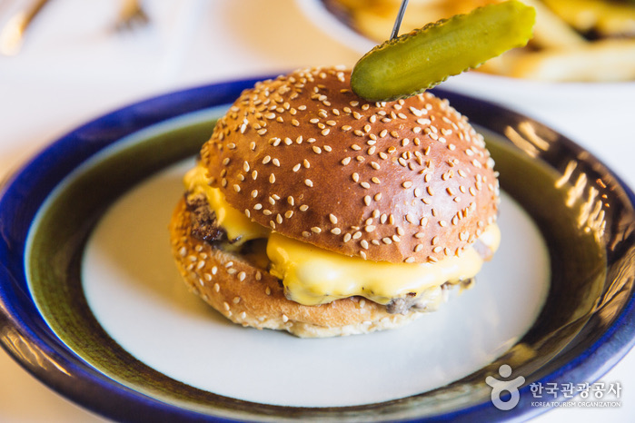 I Am A Burger Hongdae in Hongdae, Mapo-gu — I Am A Burger is celebrated for its customizable gourmet burgers, allowing diner