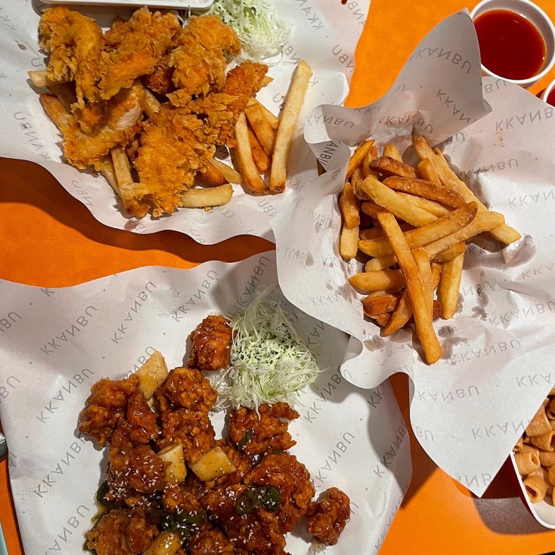 Kkanbu Chicken Garosu-gil in Garosu-gil — Kkanbu Chicken offers a more upscale and polished chimaek experience, perfect fo