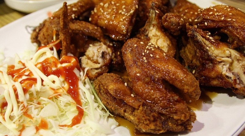 TwoTwo Chicken Dongdaemun in Dongdaemun — TwoTwo Chicken is a classic, no-frills fried chicken spot, beloved for its affor