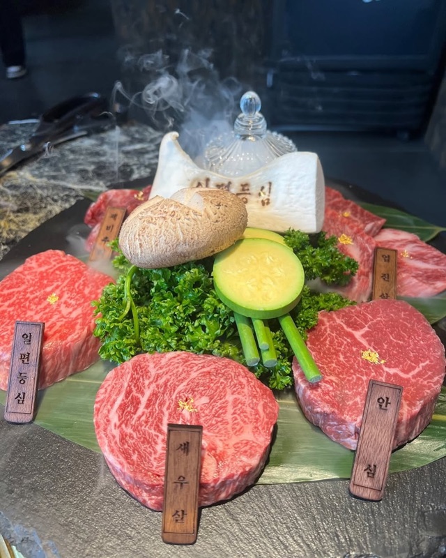 Ilpyeon Deungsim Hanwoo sirloin BBQ in Hongdae, Seoul