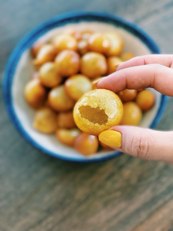 Fried sweet potato balls at Shilin Night Market
