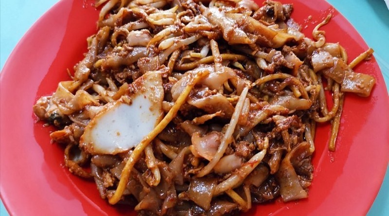 Outram Park Fried Kway Teow Mee in Hong Lim Market & Food Centre