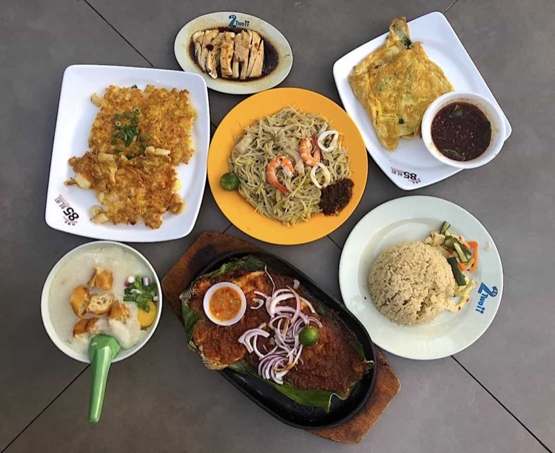 Bedok 85 Fengshan Food Centre in 85 Bedok North Street 4, Singapore 460085