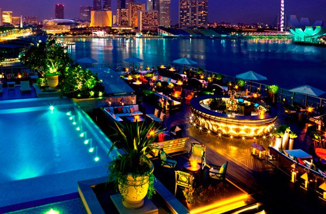 Lantern rooftop pool bar at The Fullerton Bay Hotel Singapore