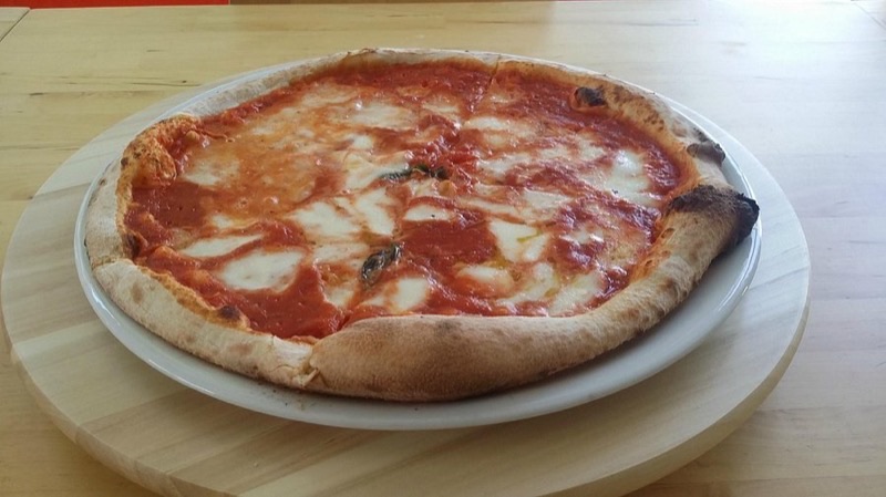 Olio D'oliva in Lozenets — Olio D'oliva brings a touch of Mediterranean flair to Sofia's pizza scene. While