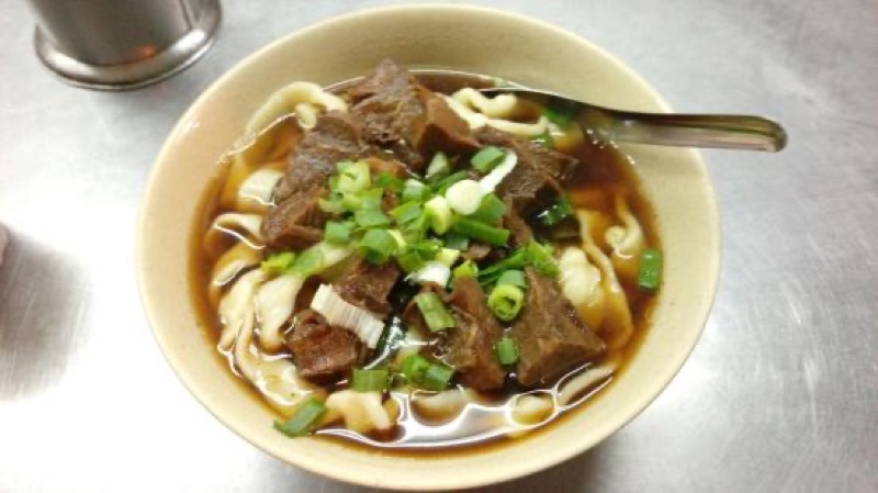 Fuhong beef noodle soup in Taipei