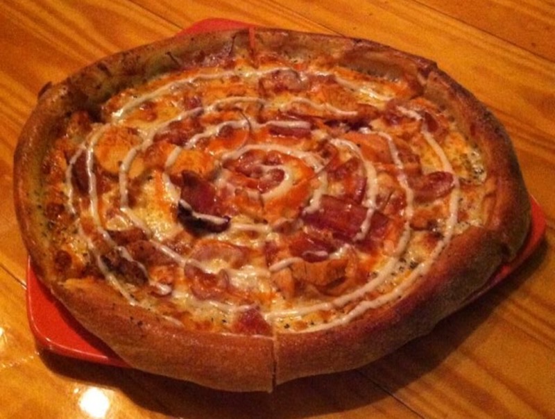 Lee's Grocery in Seminole Heights — A true Seminole Heights institution, Lee's Grocery is a cash-only dive bar servi