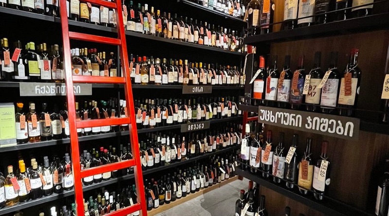 8000 Vintages wine bar in Tbilisi