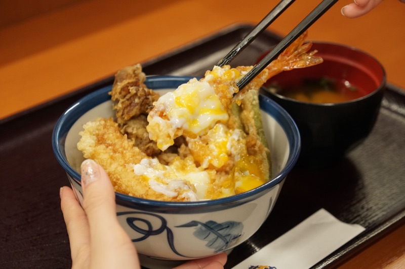 Tenya tendon tempura rice bowl in Tokyo
