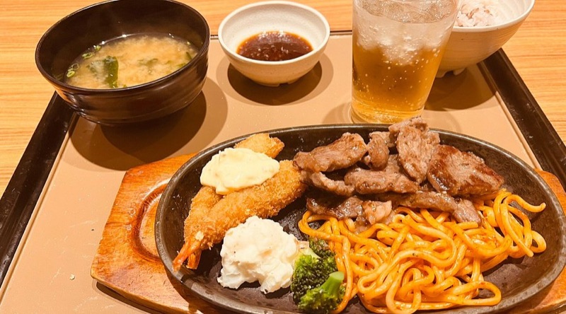 Yayoi-ken teishoku set meal in Tokyo