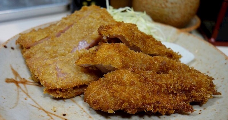 Torikatsu Toritama in Shinjuku — Torikatsu Toritama specializes in 'torikatsu,' a Japanese-style breaded and deep