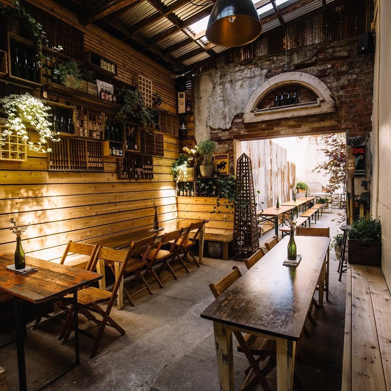 Birreria Volo in Little Italy, Toronto