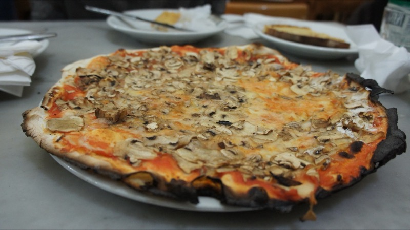 Ai Marmi pizzeria in Trastevere — Roman-style thin pizza and supplì