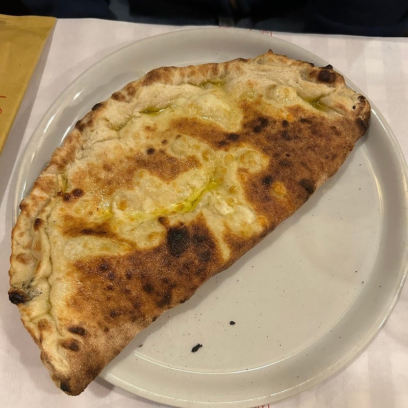 Dar Poeta pizza in Trastevere, Rome